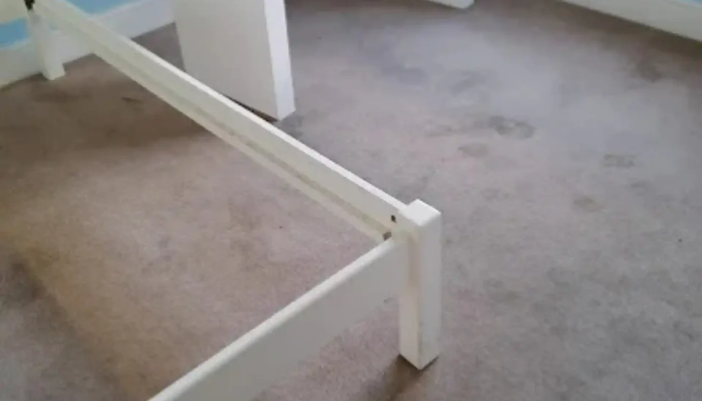 Fitted carpet professionally cleaned in a Cape Town bedroom (41)