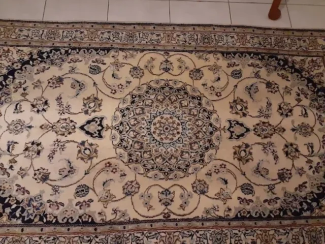 Wool rug professionally cleaned in Cape Town (42)