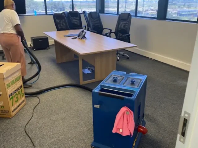 Fitted carpet professionally cleaned in a Cape Town hallway (10)